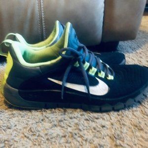 Used Nike trainer sneakers size 9.5